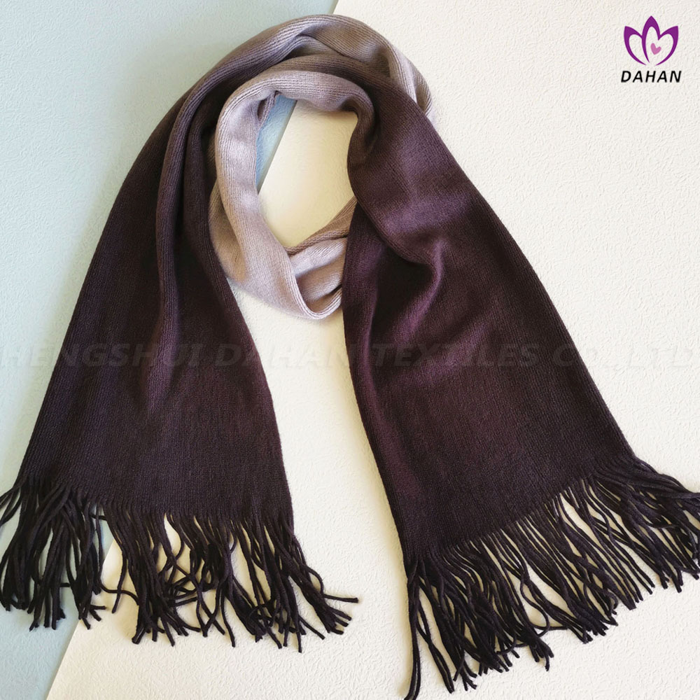 BK88 100%acrylic gradient scarf.