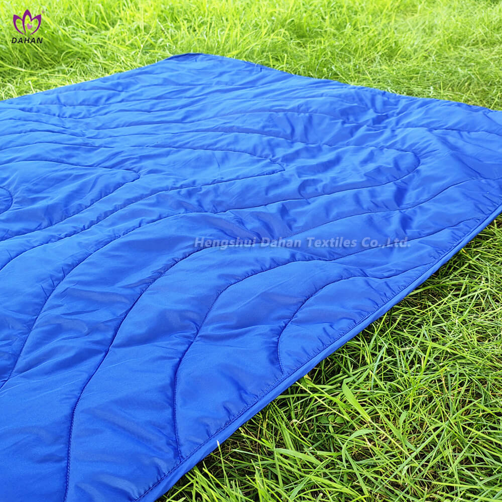 Outdoor campground mat picnic mat made in China. PC51