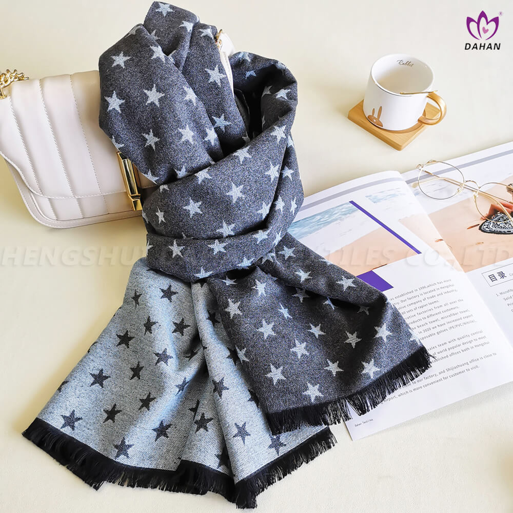 BK109 Star jacquard tassel scarf.