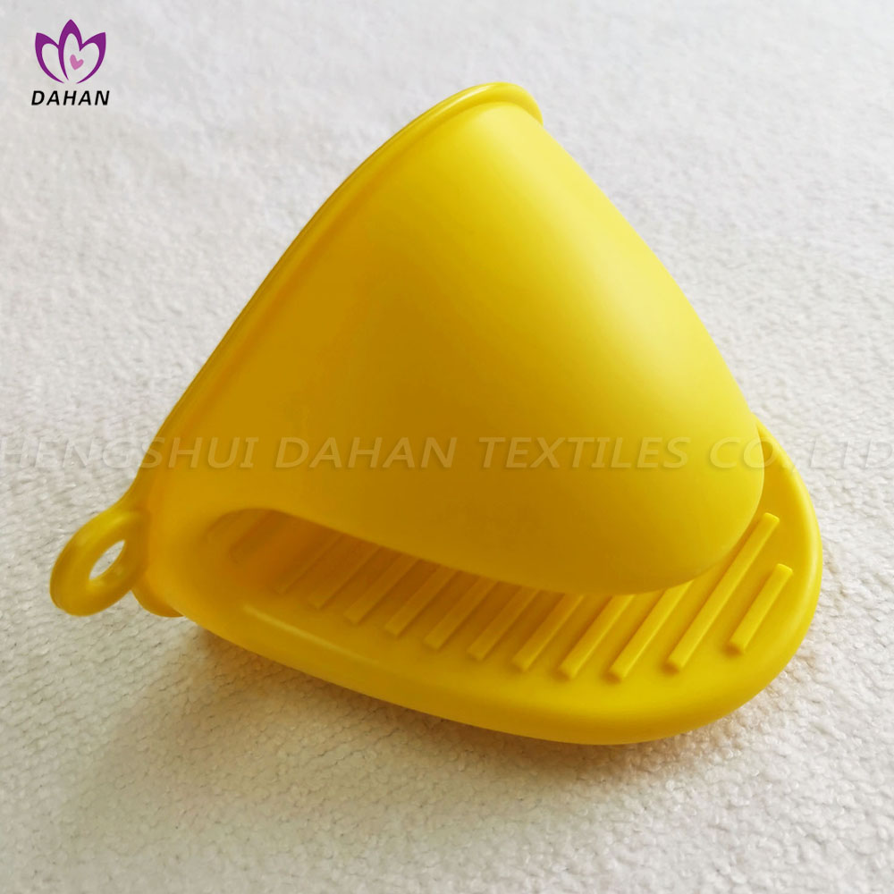 AGP146 Solid color silicone glove.
