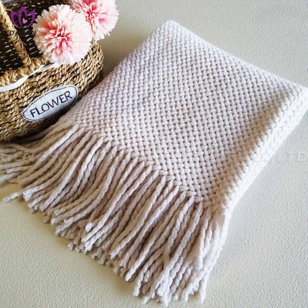 BK89 100%acrylic scarf blanket.
