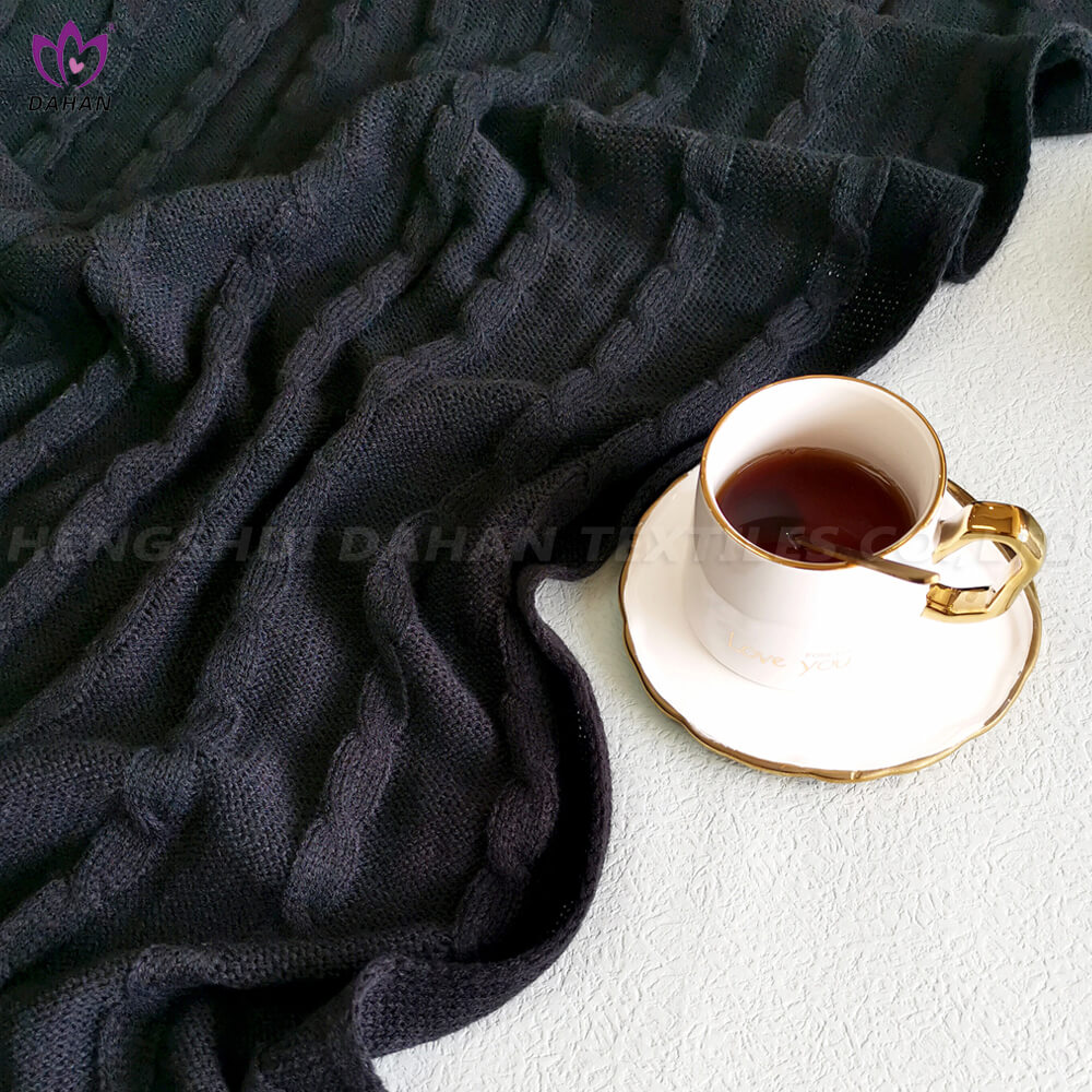 BK97 100%acrylic black knitting blankets.